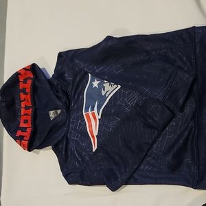 Patriots Kids Hoodie with front pockets. Size Med 5-6